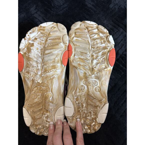 Crocs Classic Clog Cinnamon Toast Crunch Size 11M - Picture 5 of 6